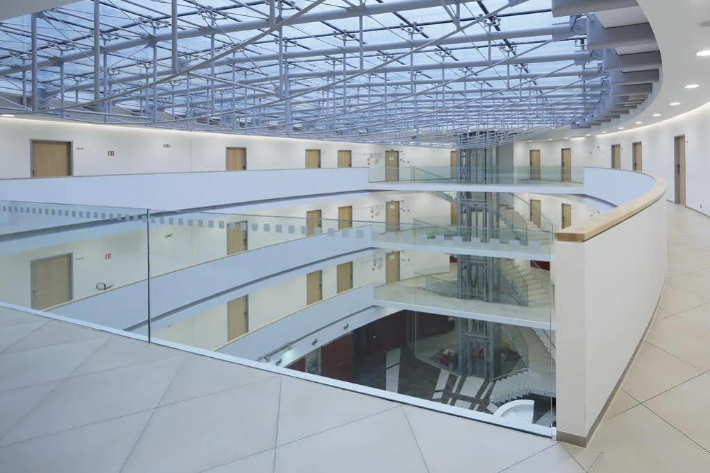 Orea Hotel Atrium Otrokovice Esterno foto